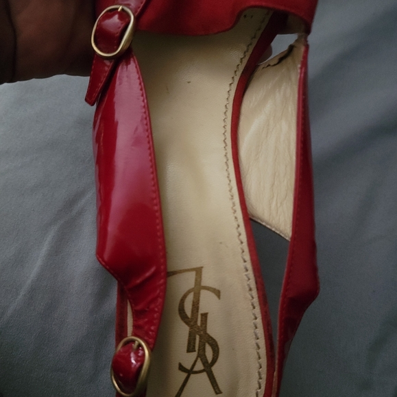 Shoes - Picture 4 of 5